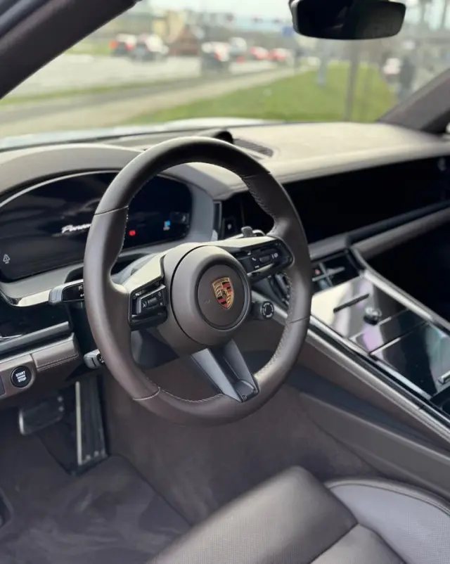 PORSCHE Panamera GTS