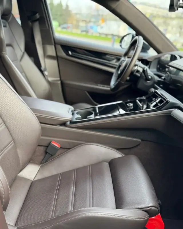 PORSCHE Panamera GTS