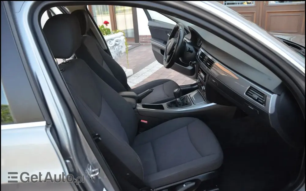 BMW Seria 3 318d