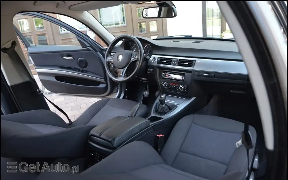 BMW Seria 3 318d