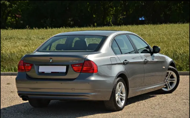 BMW Seria 3 318d