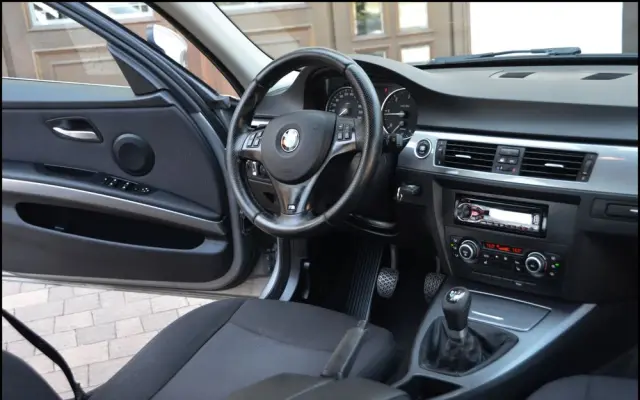 BMW Seria 3 318d