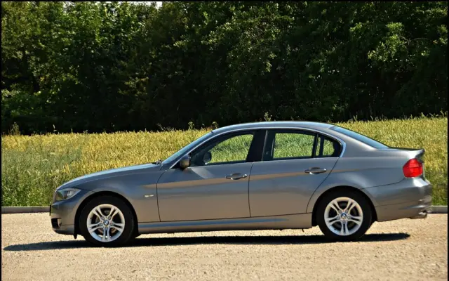 BMW Seria 3 318d