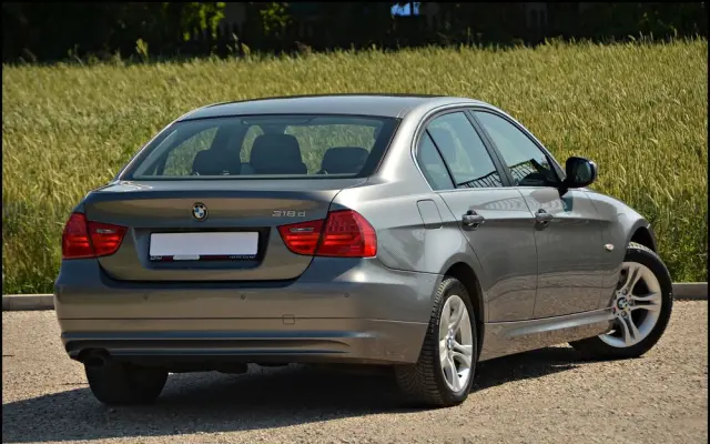 BMW Seria 3 318d