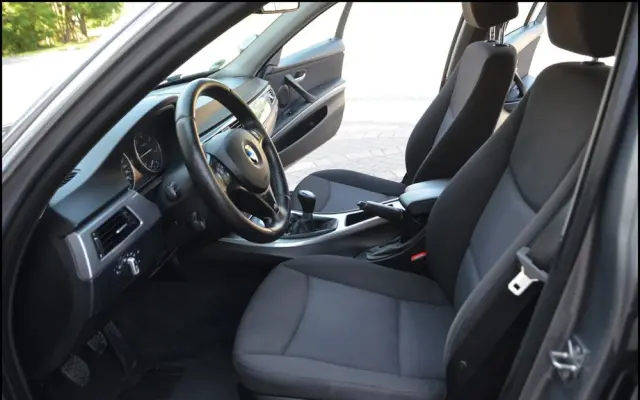 BMW Seria 3 318d