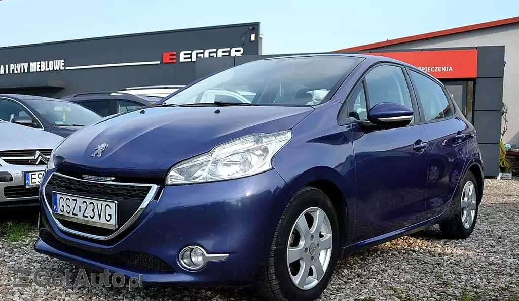 PEUGEOT 208 
