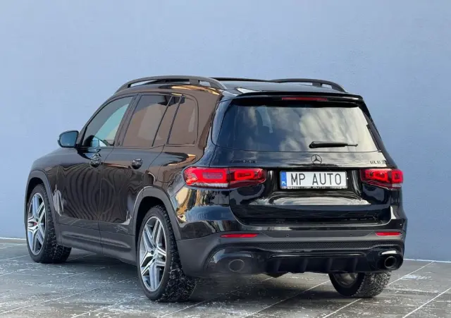 MERCEDES-BENZ GLB 