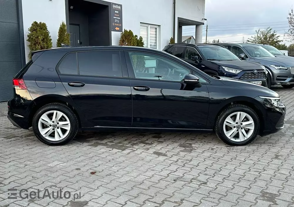 VOLKSWAGEN Golf VIII 1.5 eTSI Life DSG