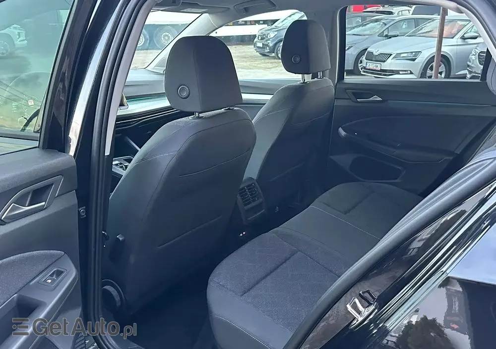 VOLKSWAGEN Golf VIII 1.5 eTSI Life DSG