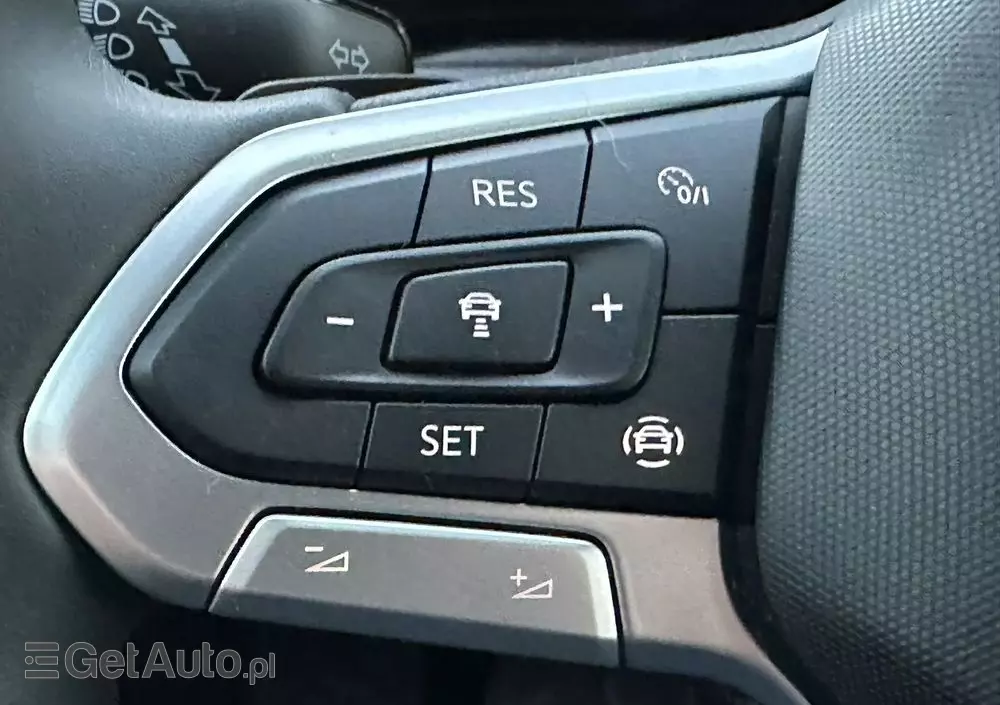 VOLKSWAGEN Golf VIII 1.5 eTSI Life DSG