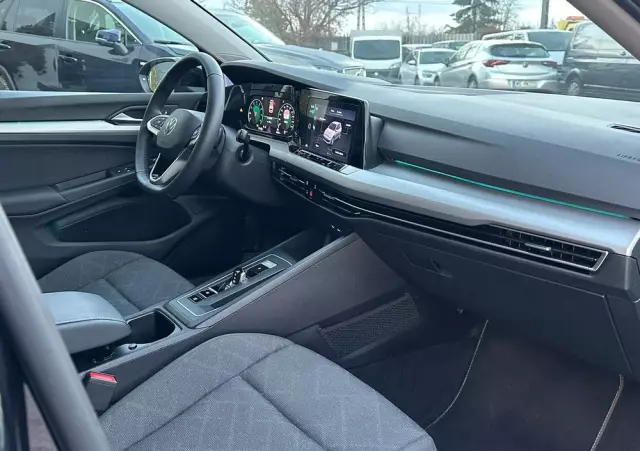 VOLKSWAGEN Golf VIII 1.5 eTSI Life DSG