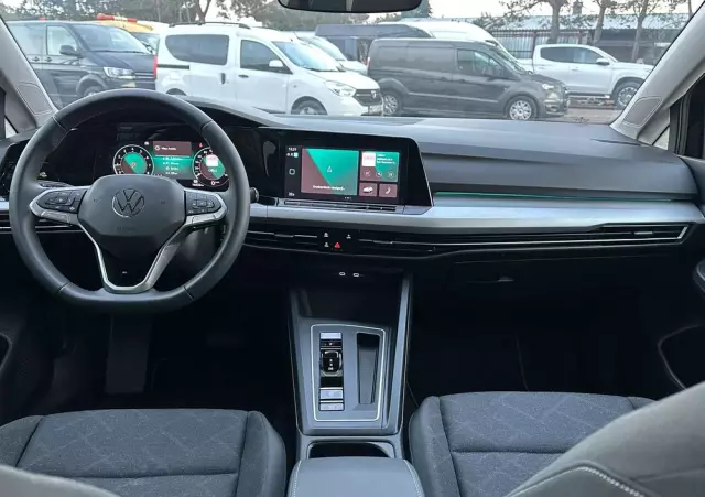 VOLKSWAGEN Golf VIII 1.5 eTSI Life DSG