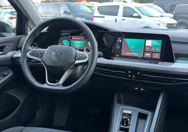 VOLKSWAGEN Golf VIII 1.5 eTSI Life DSG