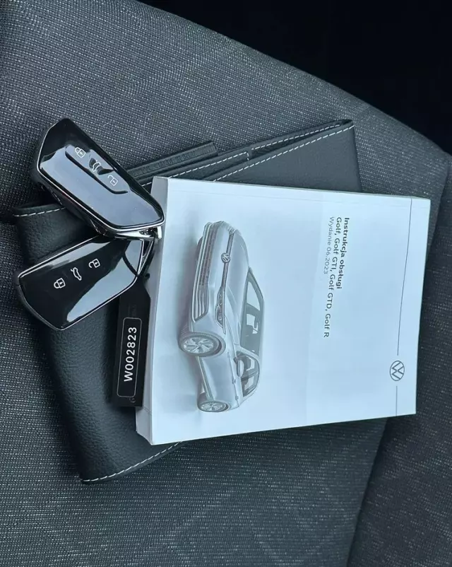 VOLKSWAGEN Golf VIII 1.5 eTSI Life DSG