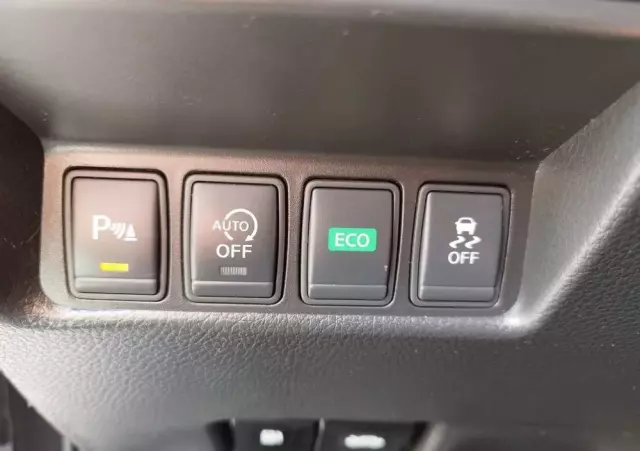 NISSAN Qashqai 1.6 DCi Visia Xtronic EU6