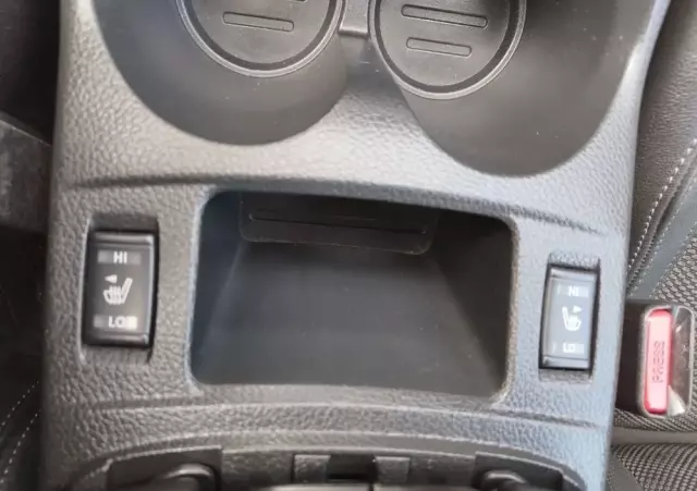 NISSAN Qashqai 1.6 DCi Visia Xtronic EU6