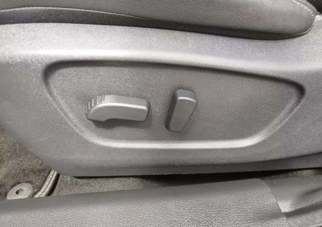 NISSAN Qashqai 1.6 DCi Visia Xtronic EU6