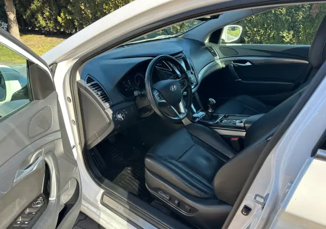 HYUNDAI I40 2.0 Premium