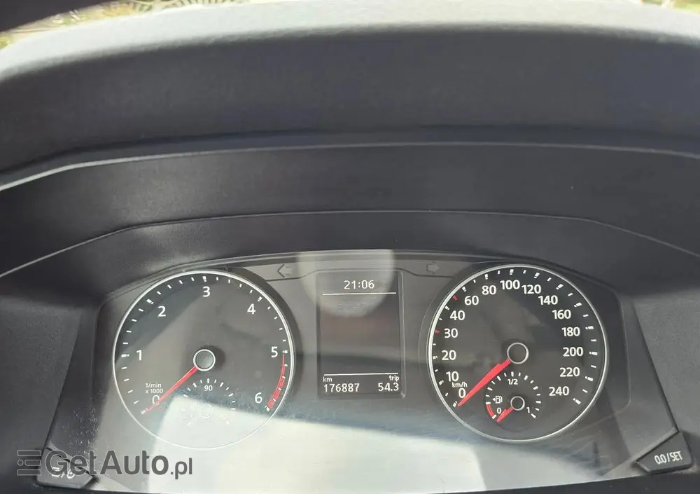 VOLKSWAGEN Transporter L2 4Motion