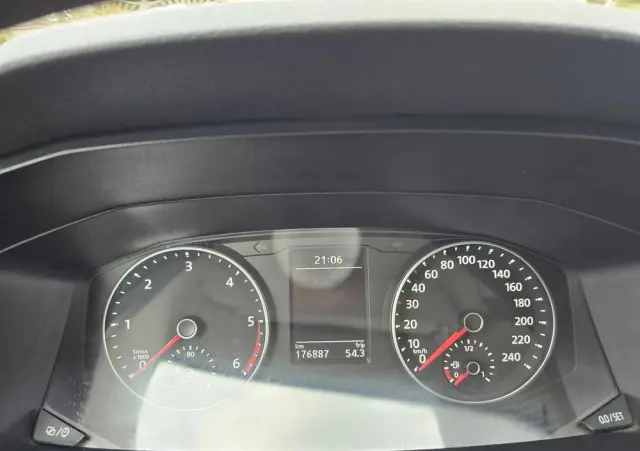 VOLKSWAGEN Transporter L2 4Motion