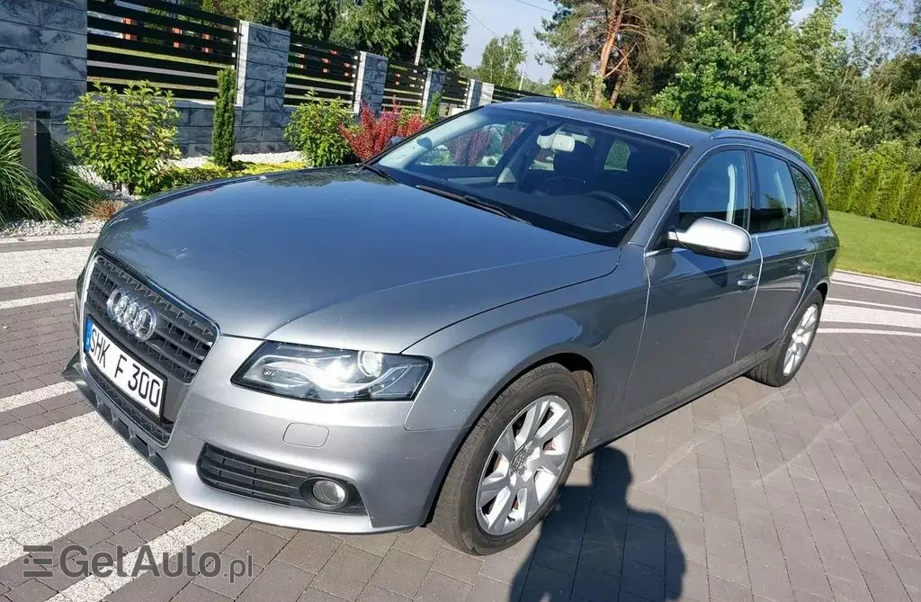 AUDI A4 