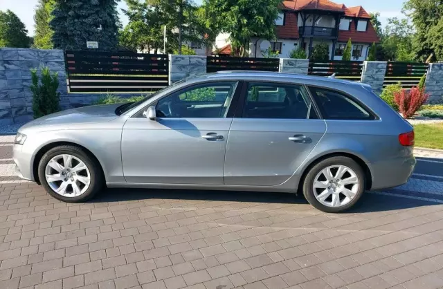 AUDI A4 