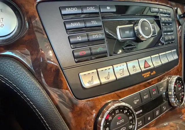 MERCEDES-BENZ SL 500 7G-TRONIC