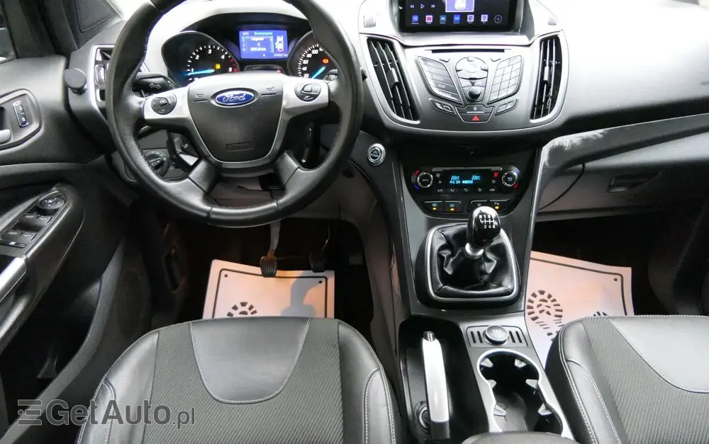 FORD Kuga 2.0 TDCi 2x4 Titanium