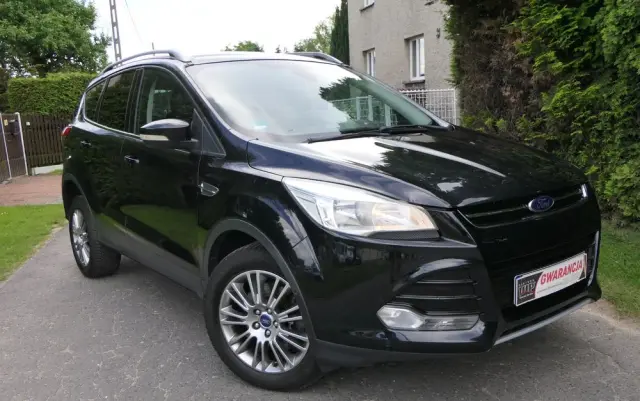 FORD Kuga 2.0 TDCi 2x4 Titanium