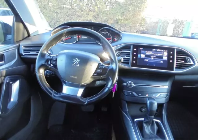 PEUGEOT 308 SW BlueHDi 150 Automatik Stop & Start Allure