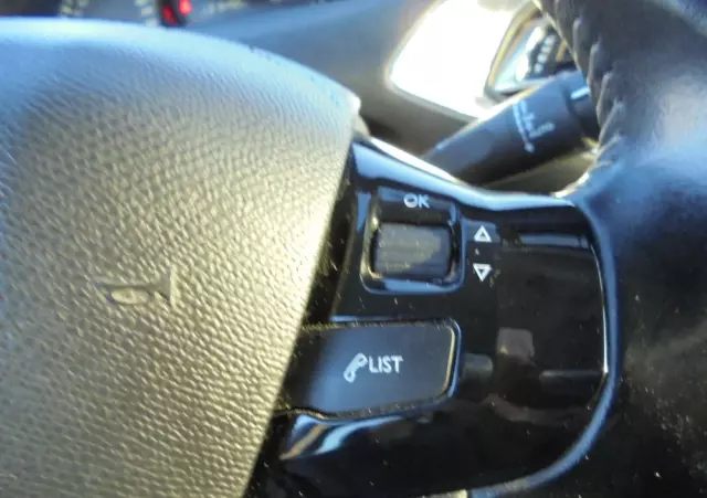 PEUGEOT 308 SW BlueHDi 150 Automatik Stop & Start Allure