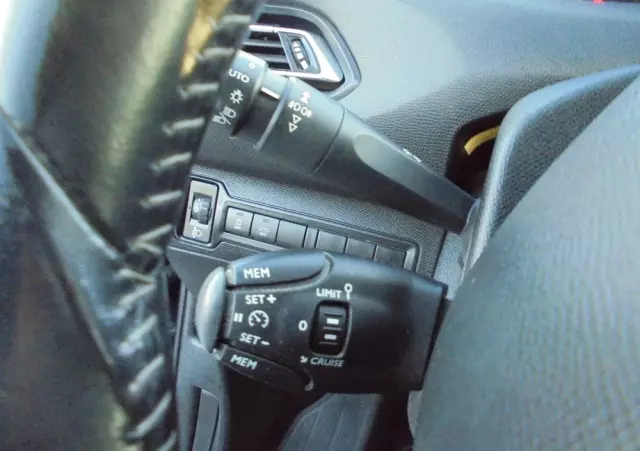 PEUGEOT 308 SW BlueHDi 150 Automatik Stop & Start Allure