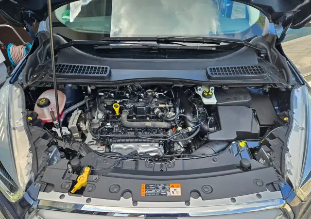 FORD Kuga 1.6 EcoBoost FWD Titanium ASS