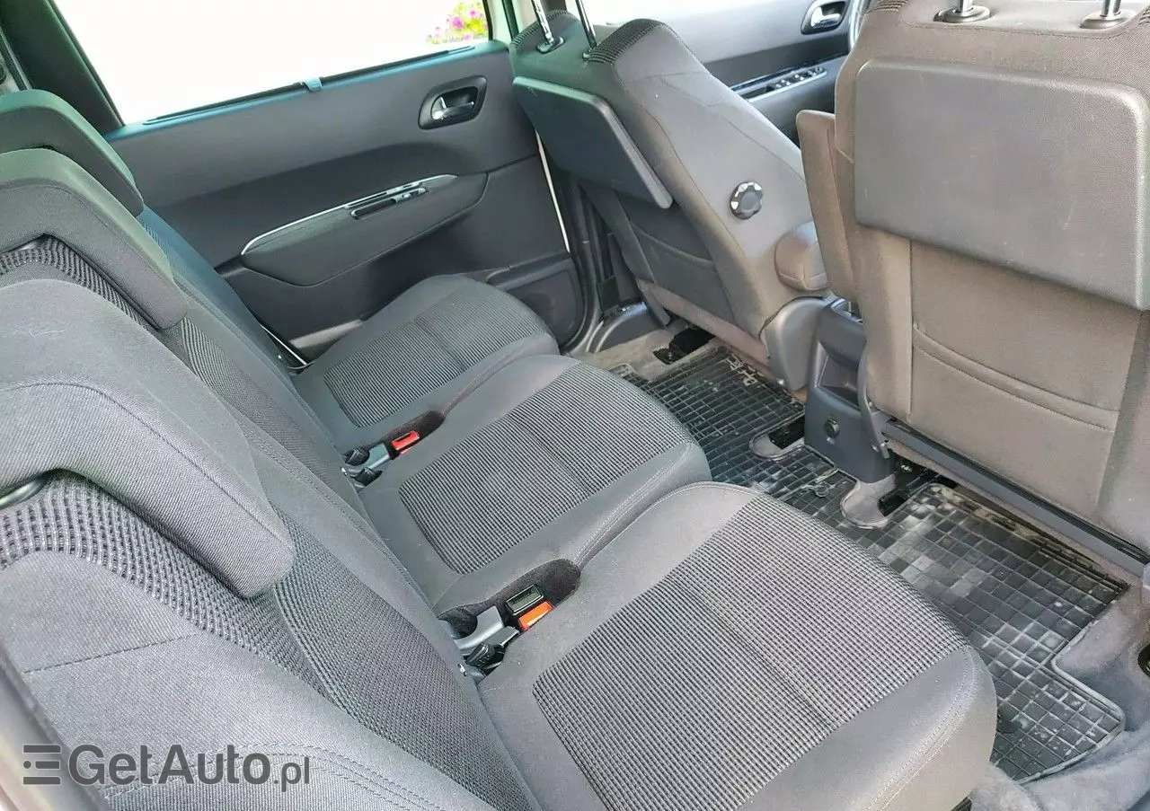 PEUGEOT 5008 2.0 BlueHDi Allure