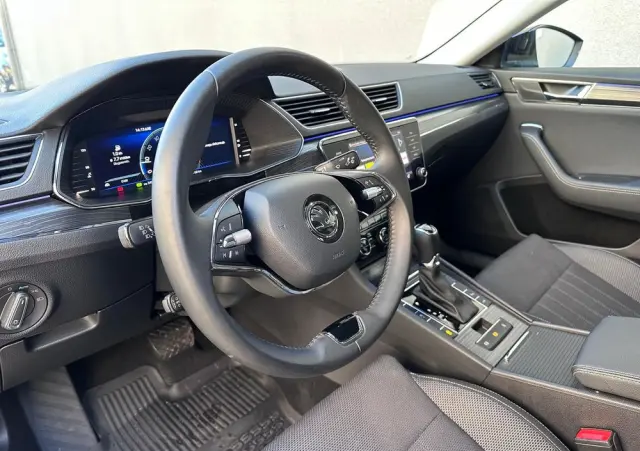 SKODA Superb 2.0 TDI SCR Style DSG