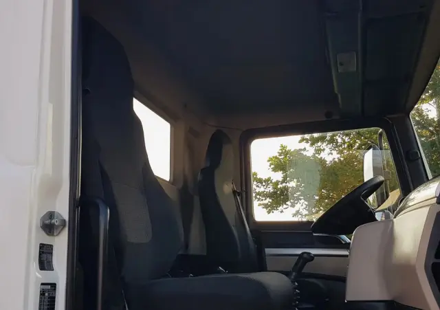 MAN TGL 12.220 HAKOWIEC 4x2 KLIMA 