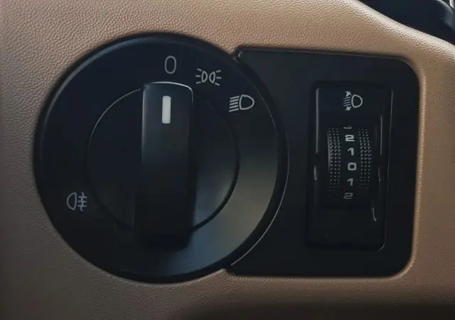 MAN TGL 12.220 HAKOWIEC 4x2 KLIMA 