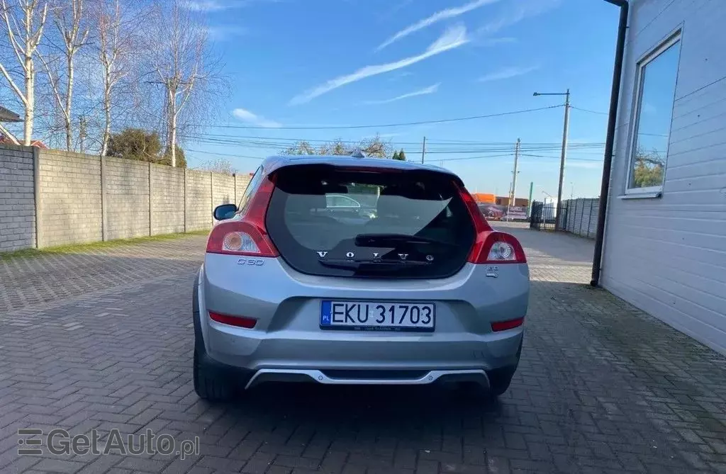 VOLVO C30 