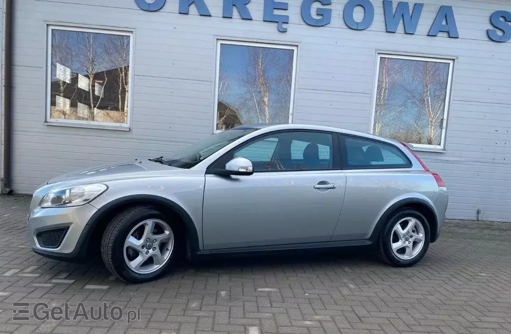 VOLVO C30 