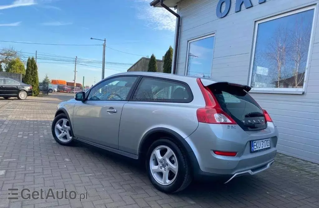 VOLVO C30 