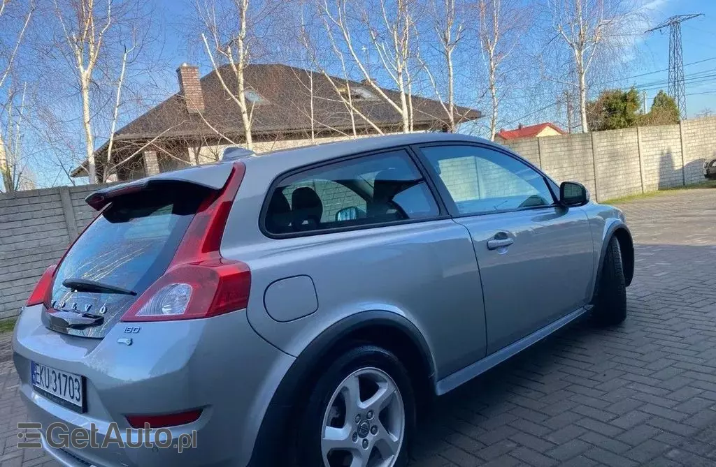 VOLVO C30 