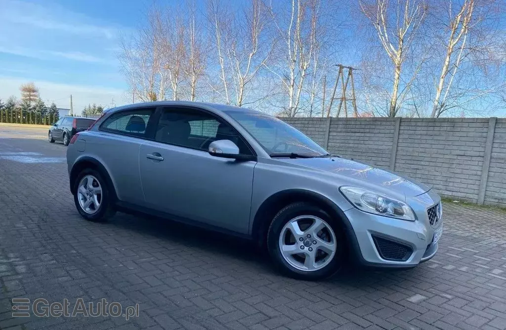 VOLVO C30 