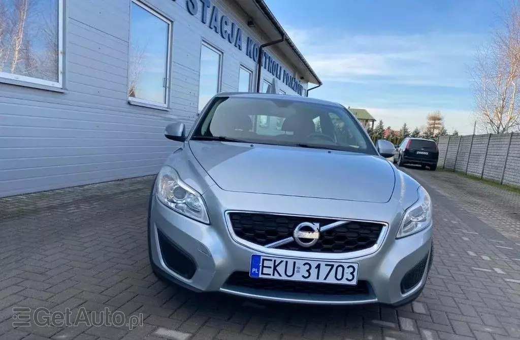 VOLVO C30 