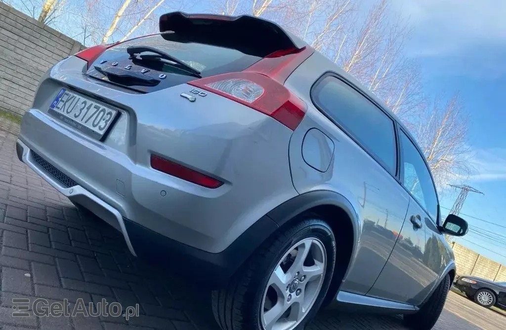 VOLVO C30 