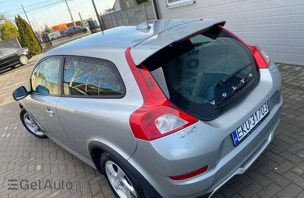 VOLVO C30 