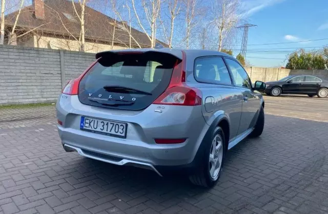 VOLVO C30 