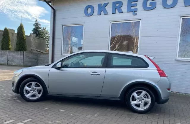VOLVO C30 