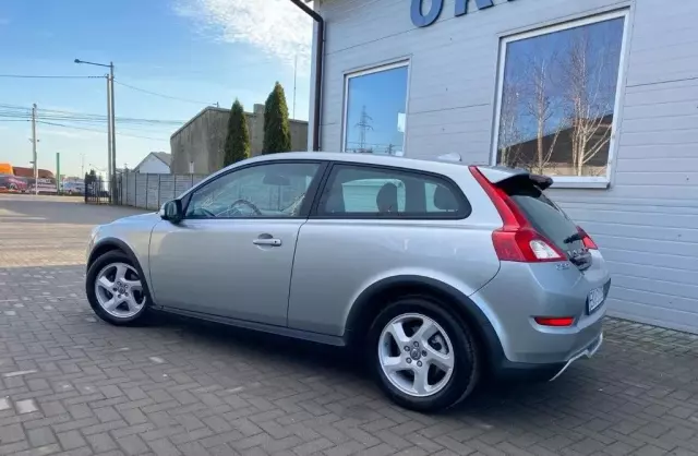 VOLVO C30 