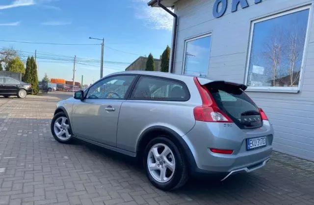 VOLVO C30 