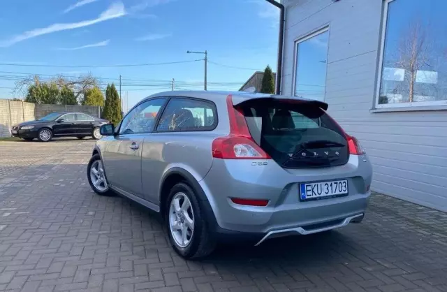 VOLVO C30 